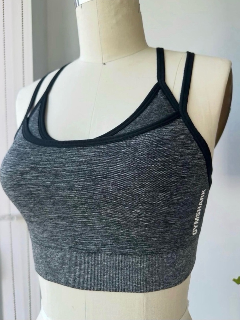 Gymshark Women's Seamless padded Grey Heather Sports Bra size small